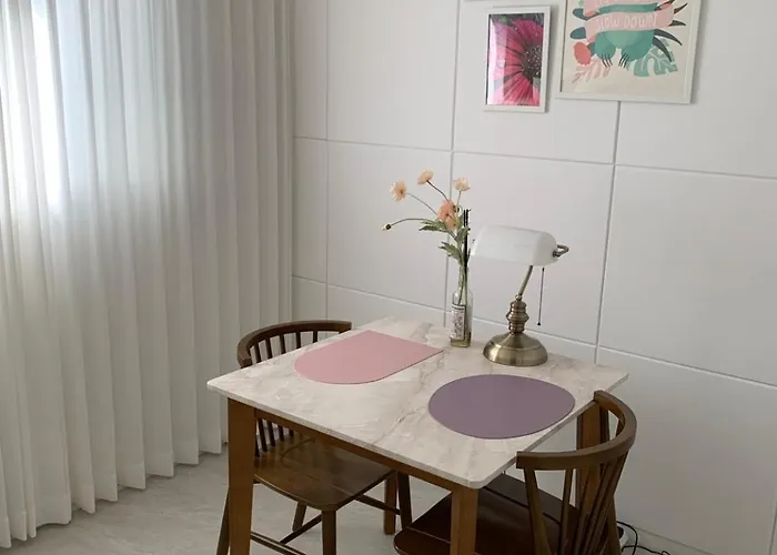 아파트 Comma 2, Cozy Semi-basement *