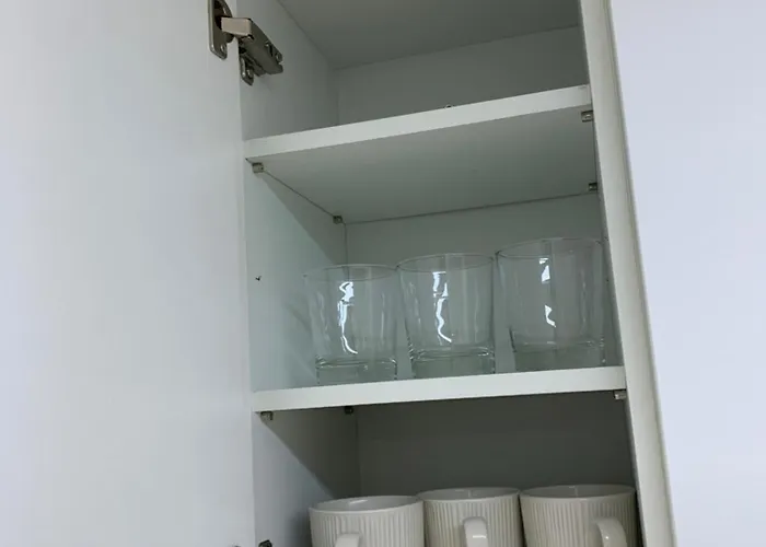 Comma 2, Cozy Semi-basement 아파트 *